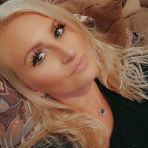 blonde03382